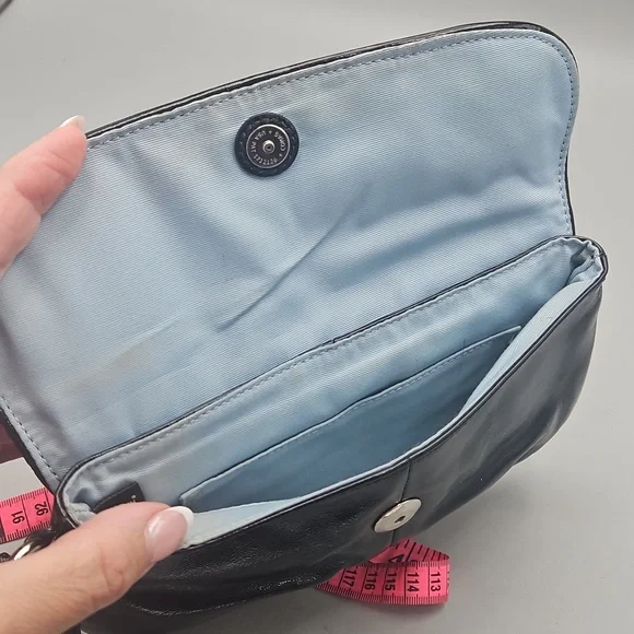 Coach Large Glossy Shiny Black Leather Wristlet Clutch - Picture 8 of 12